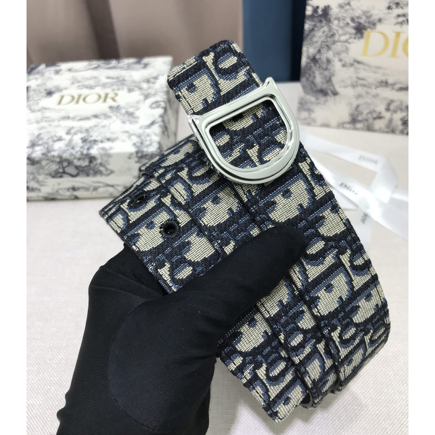 Dior Leather Belt With 'D' Buckle - FashionPlug