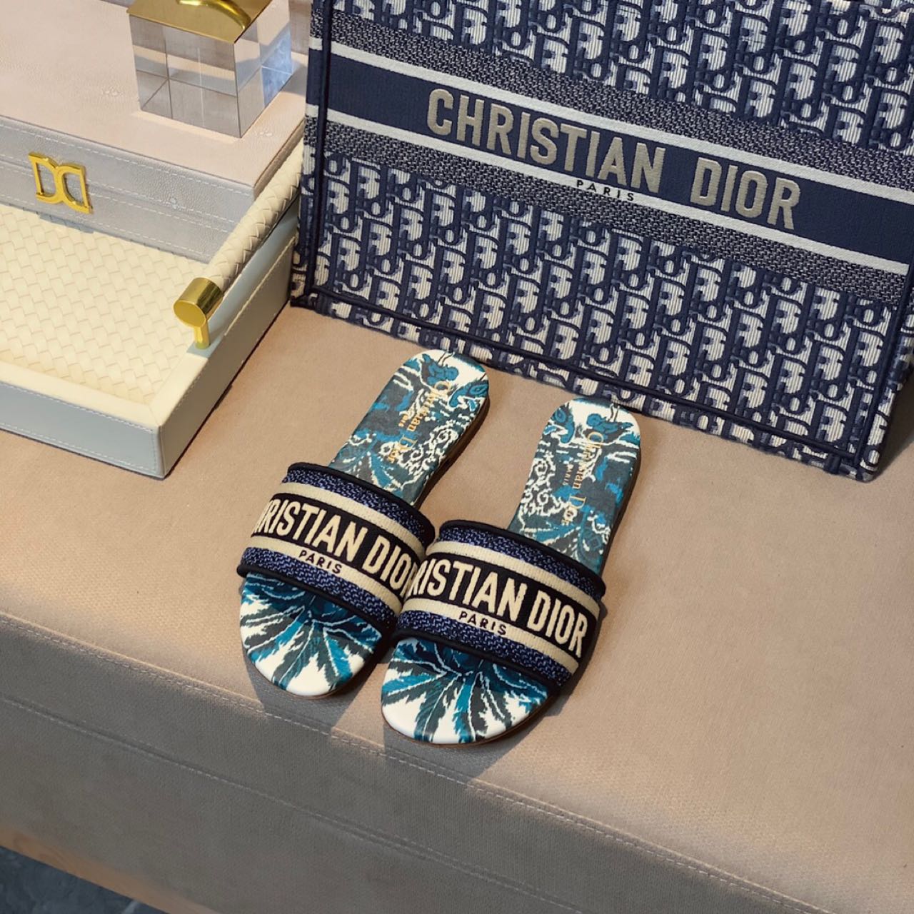 Dior Women Slides - FashionPlug