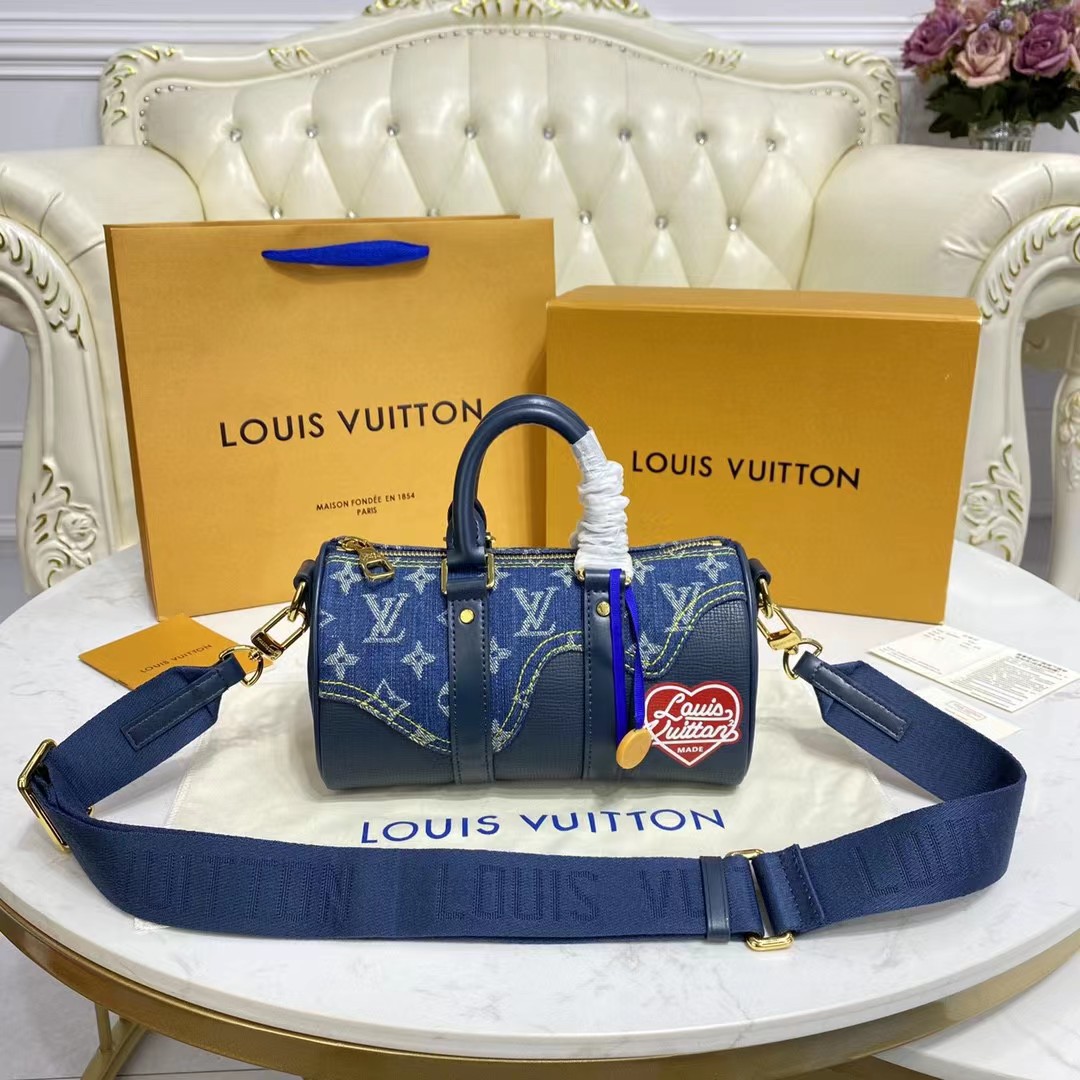 Louis Vuitton  Monogram Drip Handbag(21-12-9cm) - FashionPlug