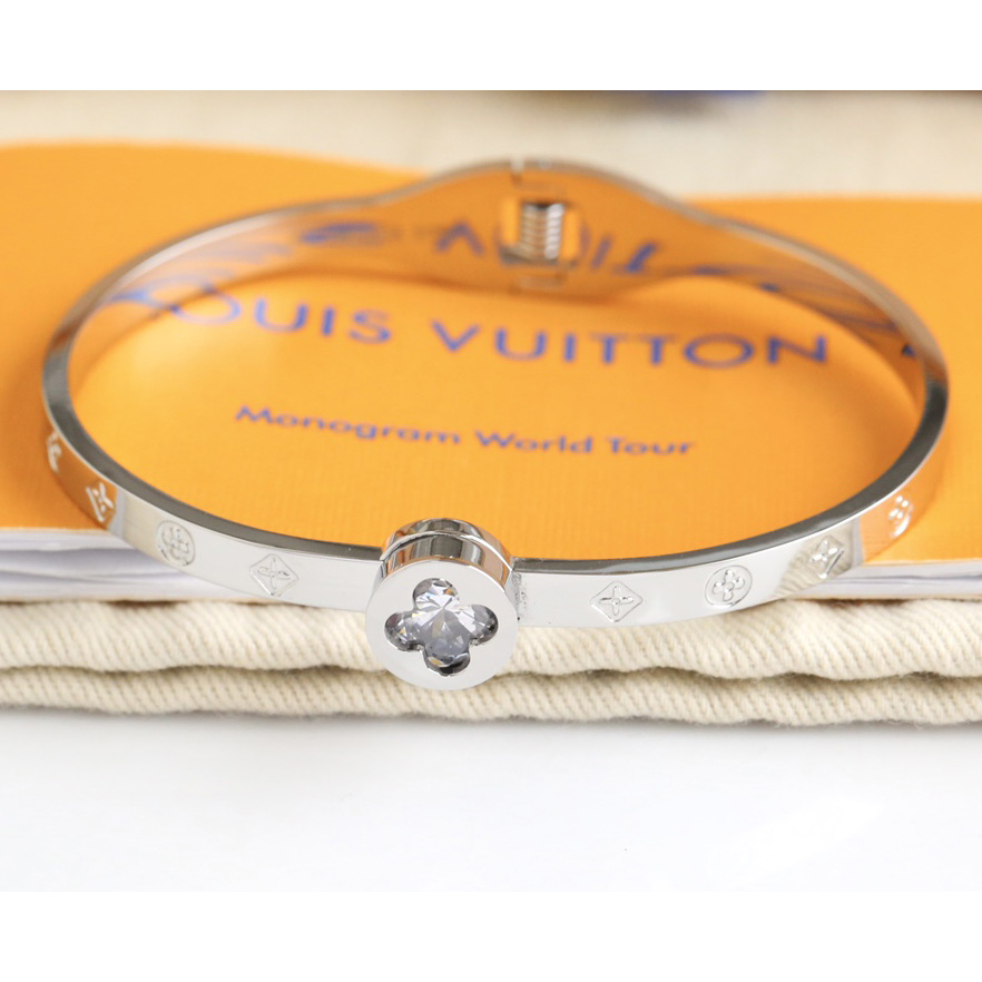 Louis Vuitton Bracelet - FashionPlug