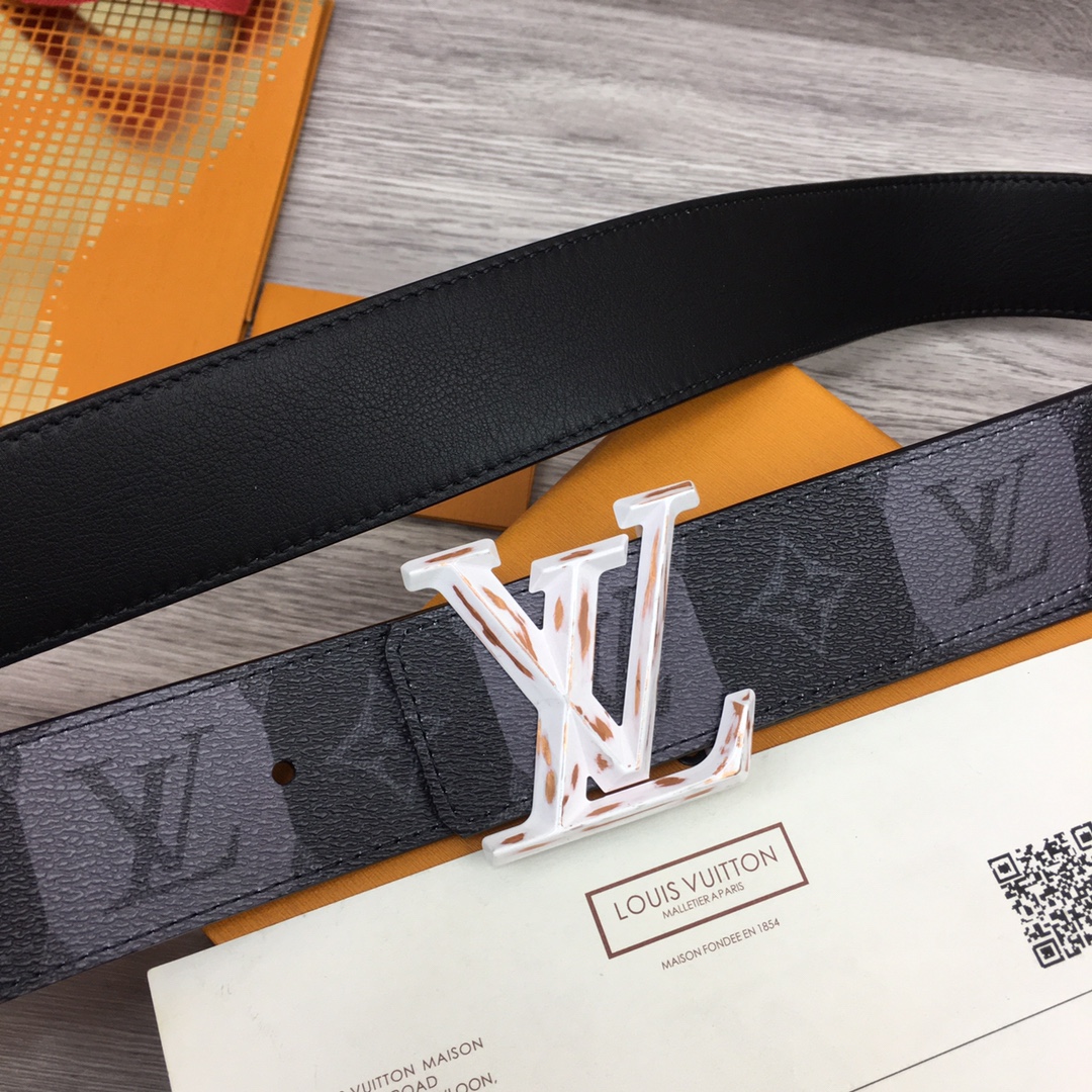 Louis Vuitton Squared LV 40mm Belt - FashionPlug