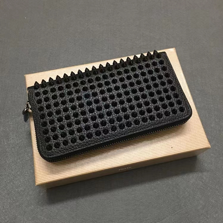 Christian Louboutin Black Wallet（20*12*2 CM） - FashionPlug