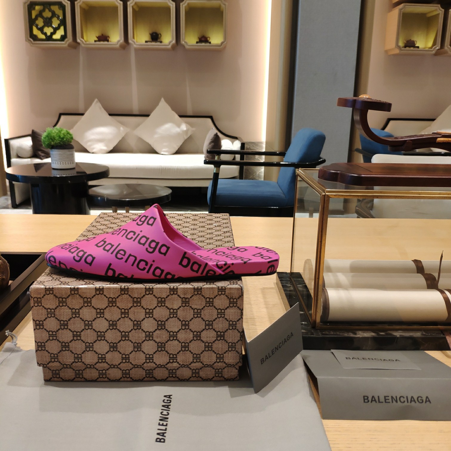 Balenciaga Logo  Leather Backless Loafers - FashionPlug