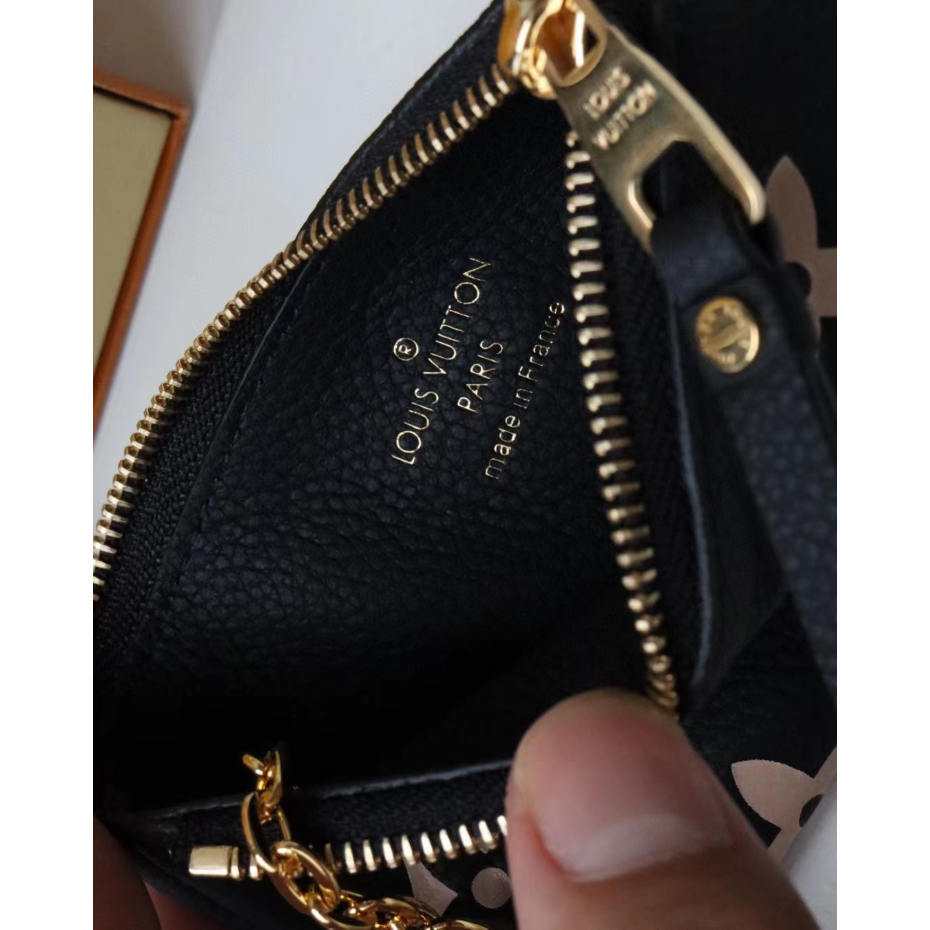 Louis Vuitton Key Pouch(13.5-7-1.5cm) - FashionPlug