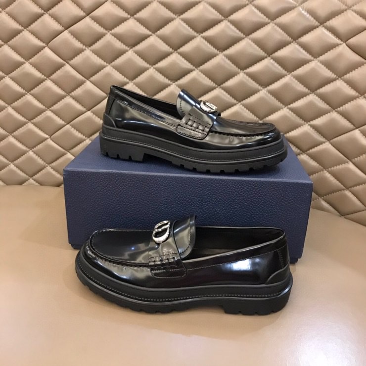 Dior  Explorer Loafer - FashionPlug