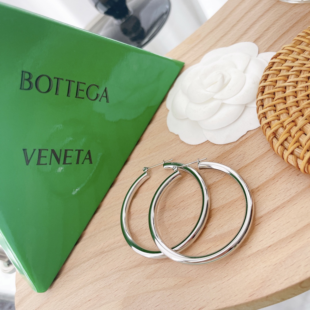 Bottega Veneta Earrings - FashionPlug