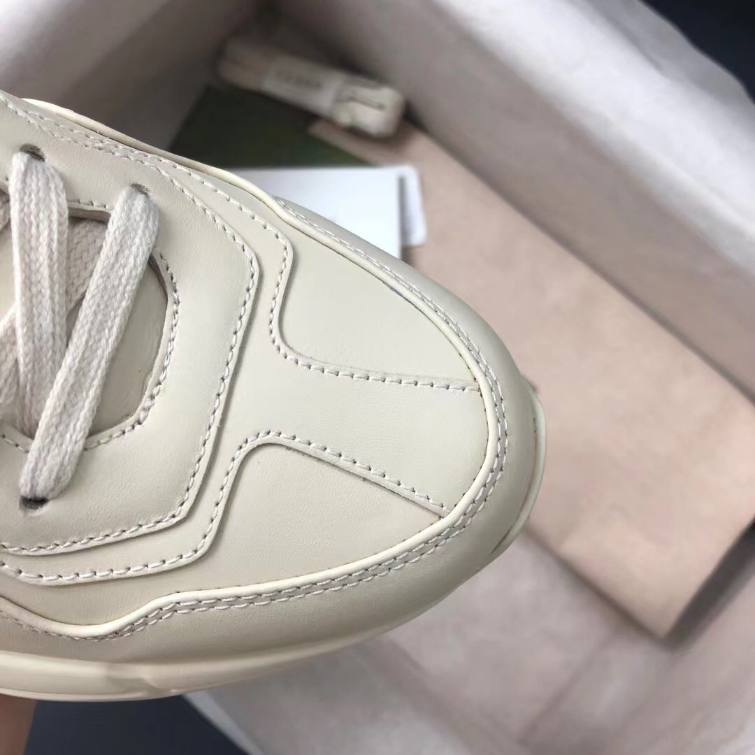 Gucci Men's Rhyton Sneaker In White - FashionPlug