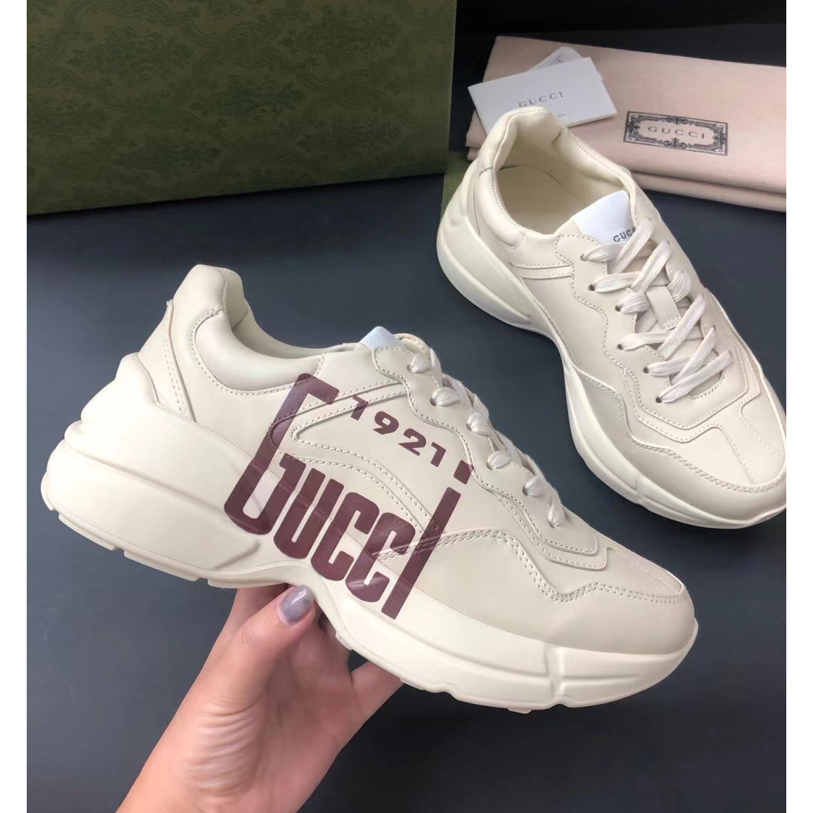 Gucci Men's Rhyton Sneaker In White - FashionPlug