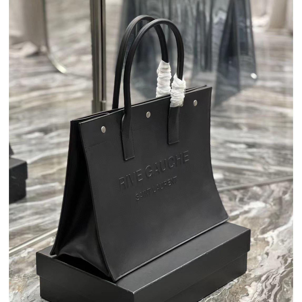 Saint Laurent Rive Gauche Small Tote Bag In Smooth Leather(39-31-18cm) - FashionPlug