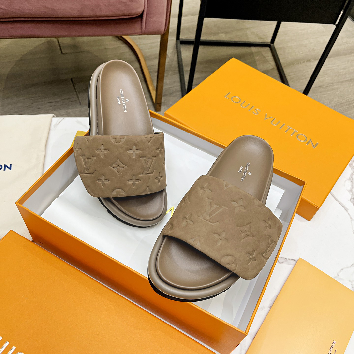 Louis Vuitton Pool Pillow Comfort Mules - FashionPlug