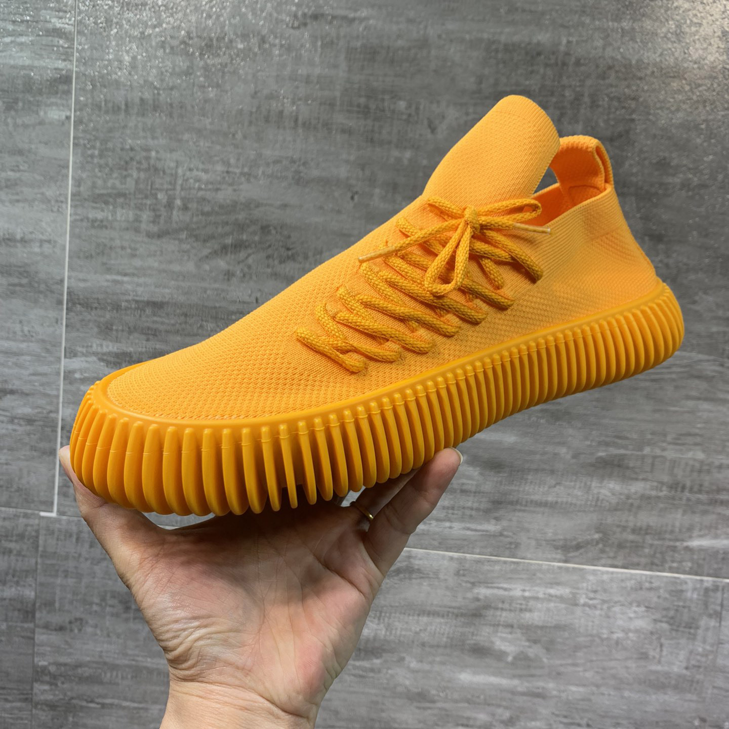 Bottega Veneta Ripple Sneakers - FashionPlug