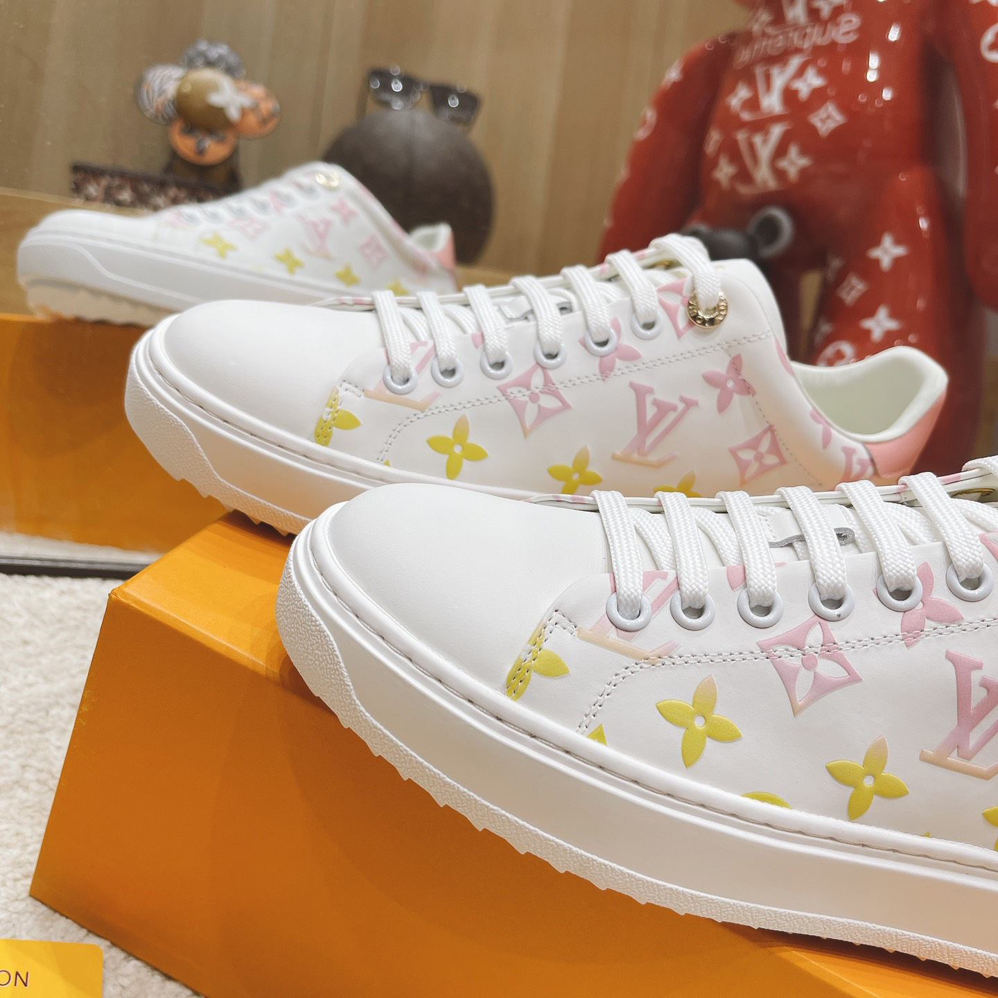 Louis Vuitton Monogram Sneaker - FashionPlug