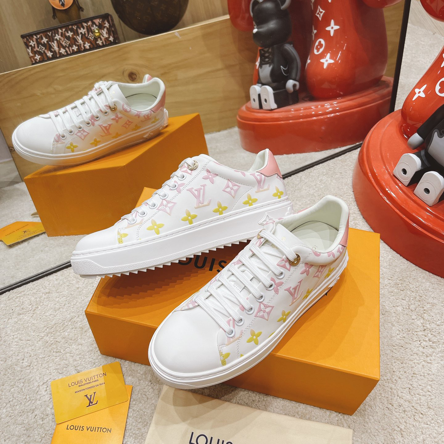 Louis Vuitton Monogram Sneaker - FashionPlug
