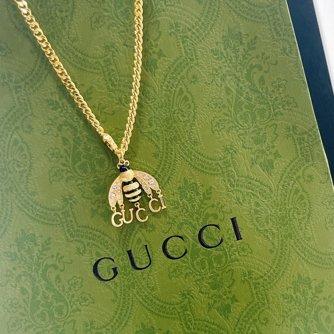 Gucci  Necklace - FashionPlug