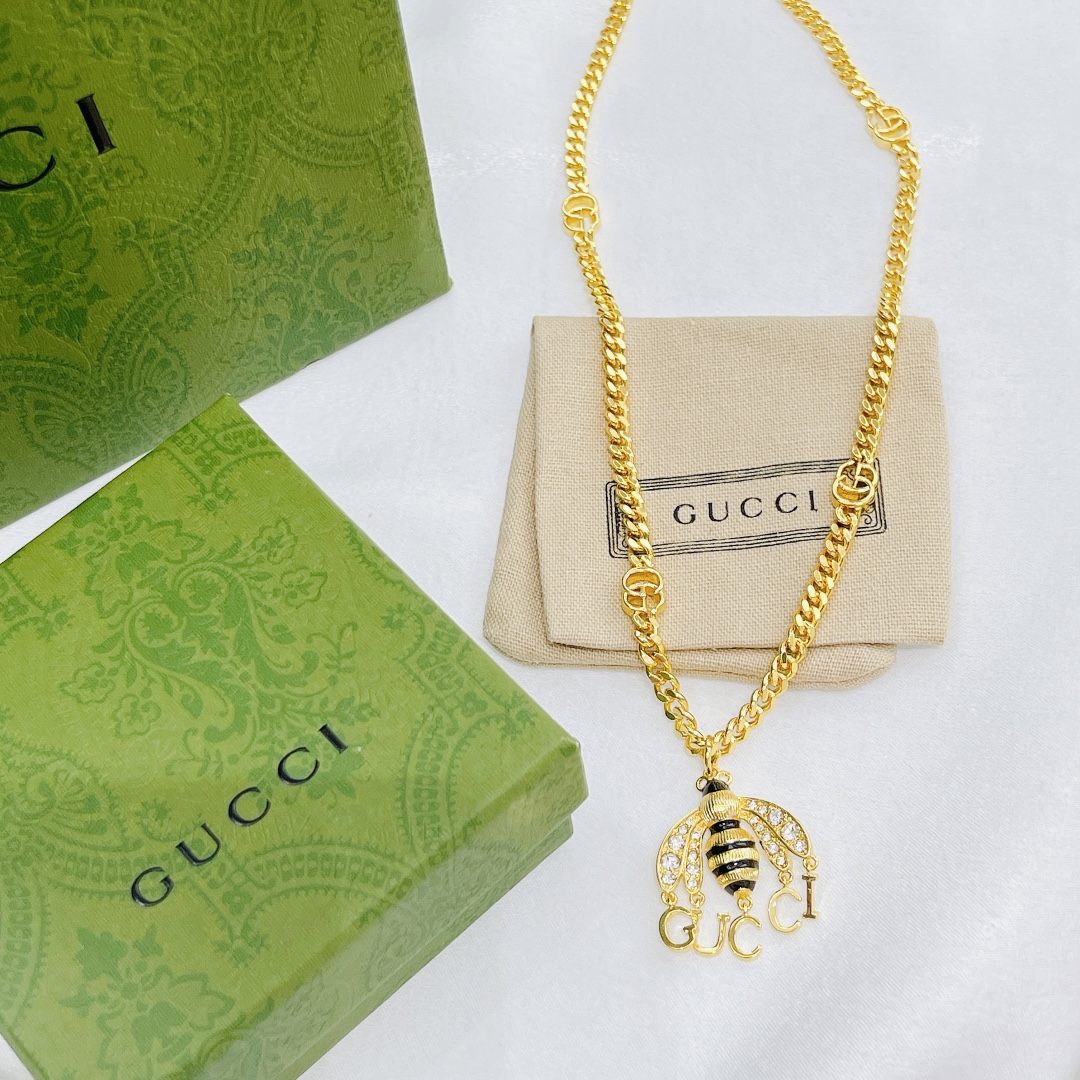 Gucci  Necklace - FashionPlug