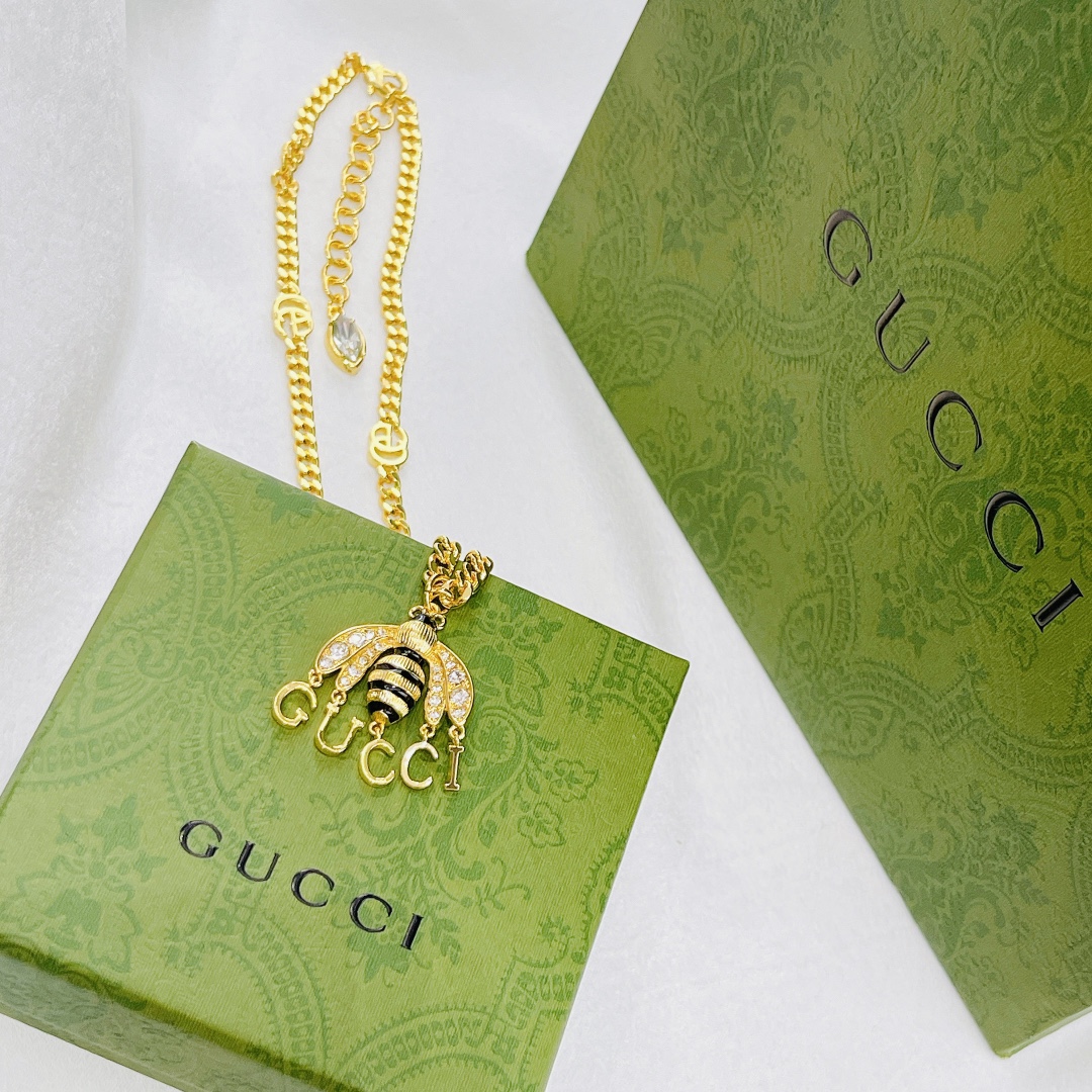 Gucci  Necklace - FashionPlug
