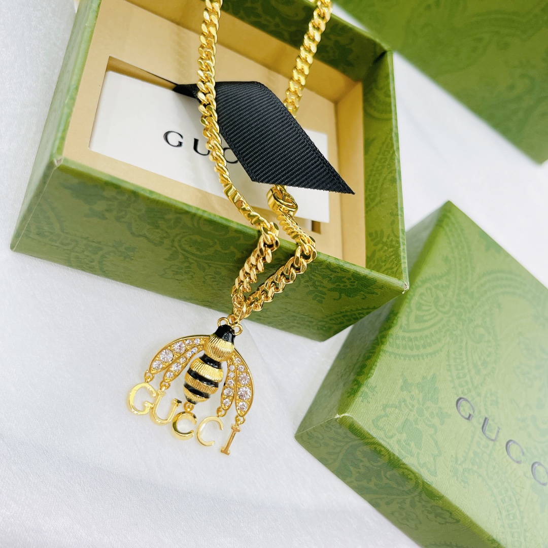 Gucci  Necklace - FashionPlug