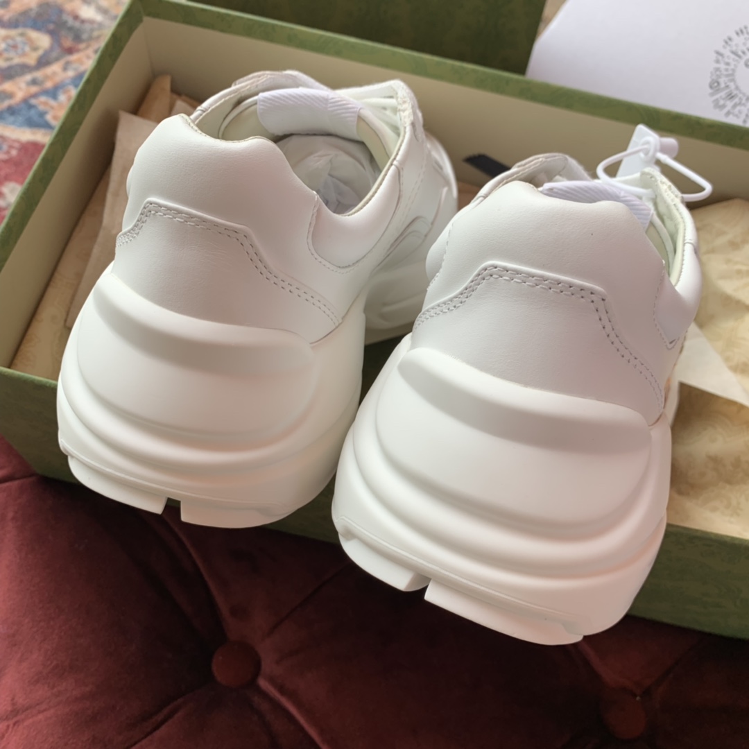 Gucci Men's Rhyton Sneaker In White - FashionPlug