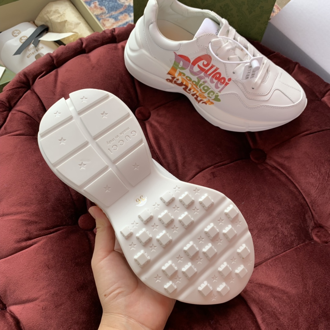 Gucci Men's Rhyton Sneaker In White - FashionPlug