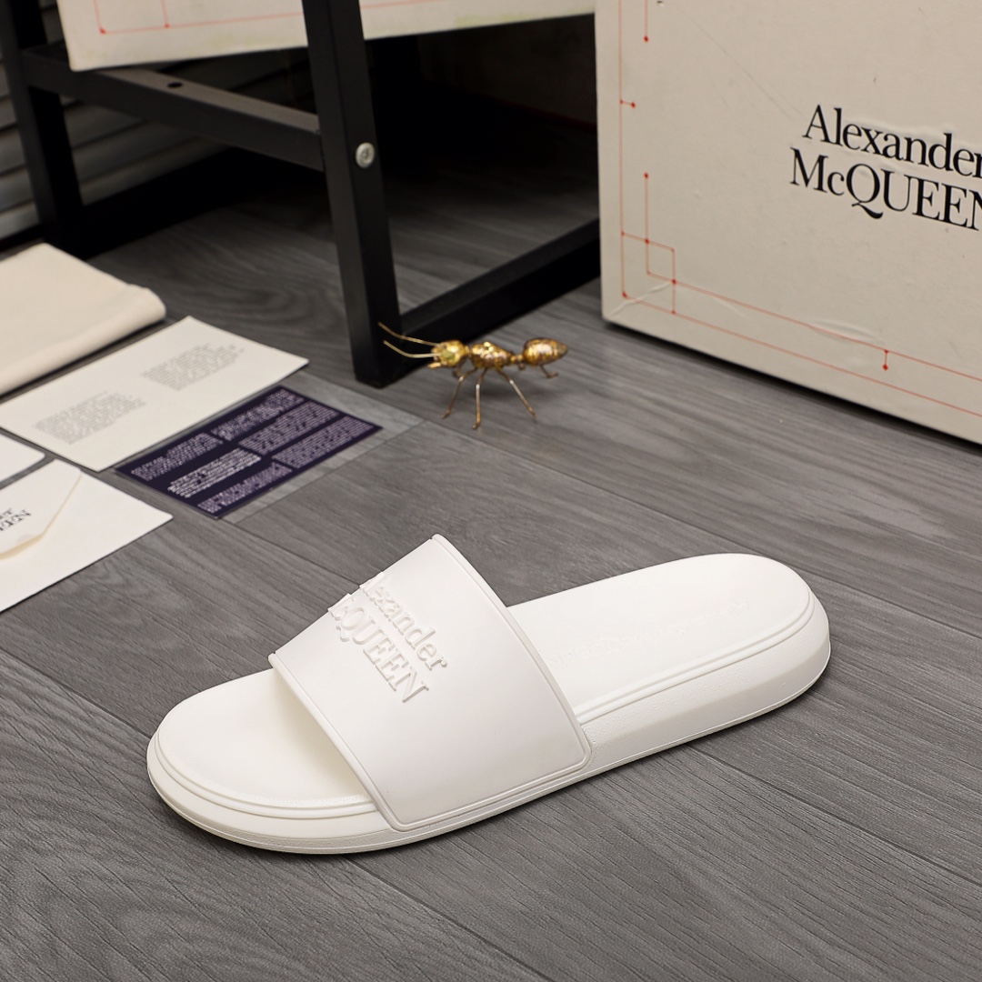 Alexander Mqueen Logo Slipper - FashionPlug