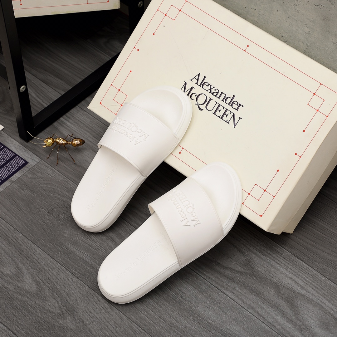 Alexander Mqueen Logo Slipper - FashionPlug