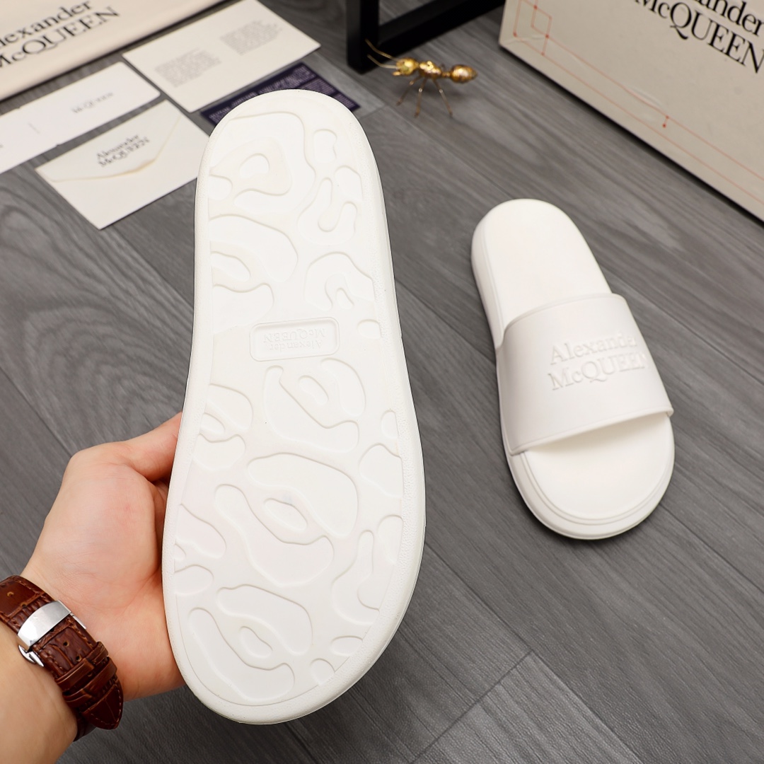 Alexander Mqueen Logo Slipper - FashionPlug