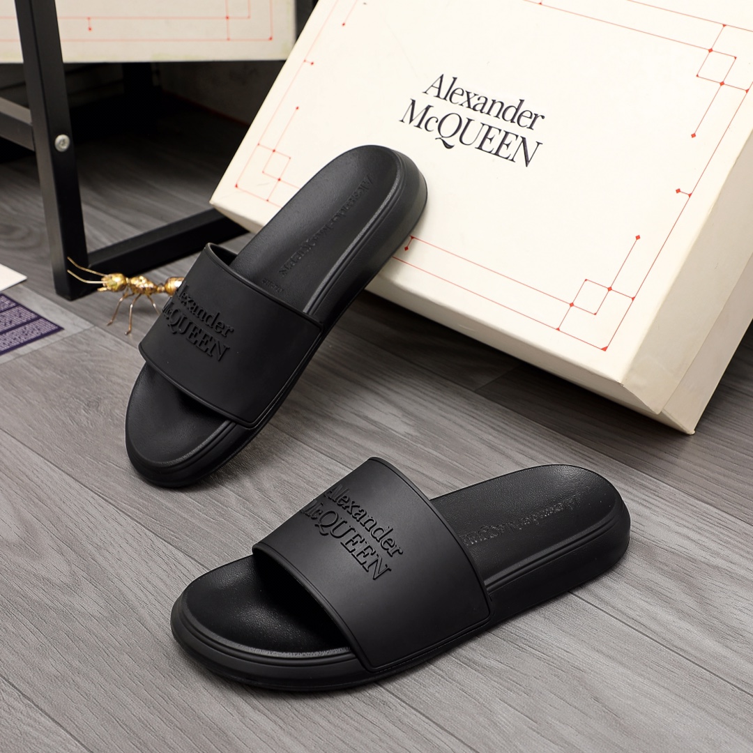 Alexander Mqueen Logo Slipper - FashionPlug