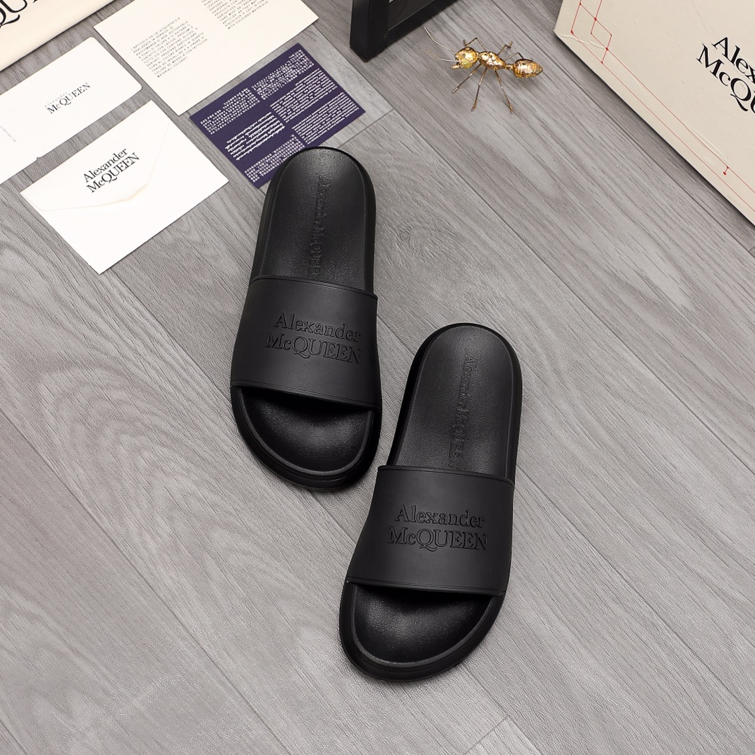 Alexander Mqueen Logo Slipper - FashionPlug