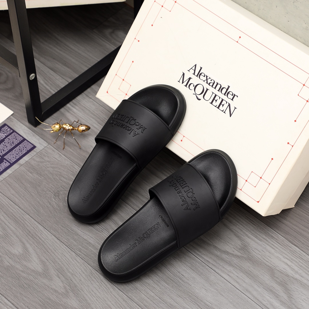 Alexander Mqueen Logo Slipper - FashionPlug