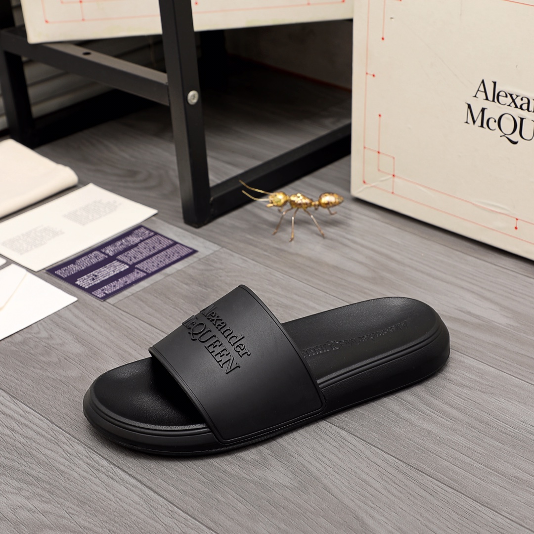 Alexander Mqueen Logo Slipper - FashionPlug