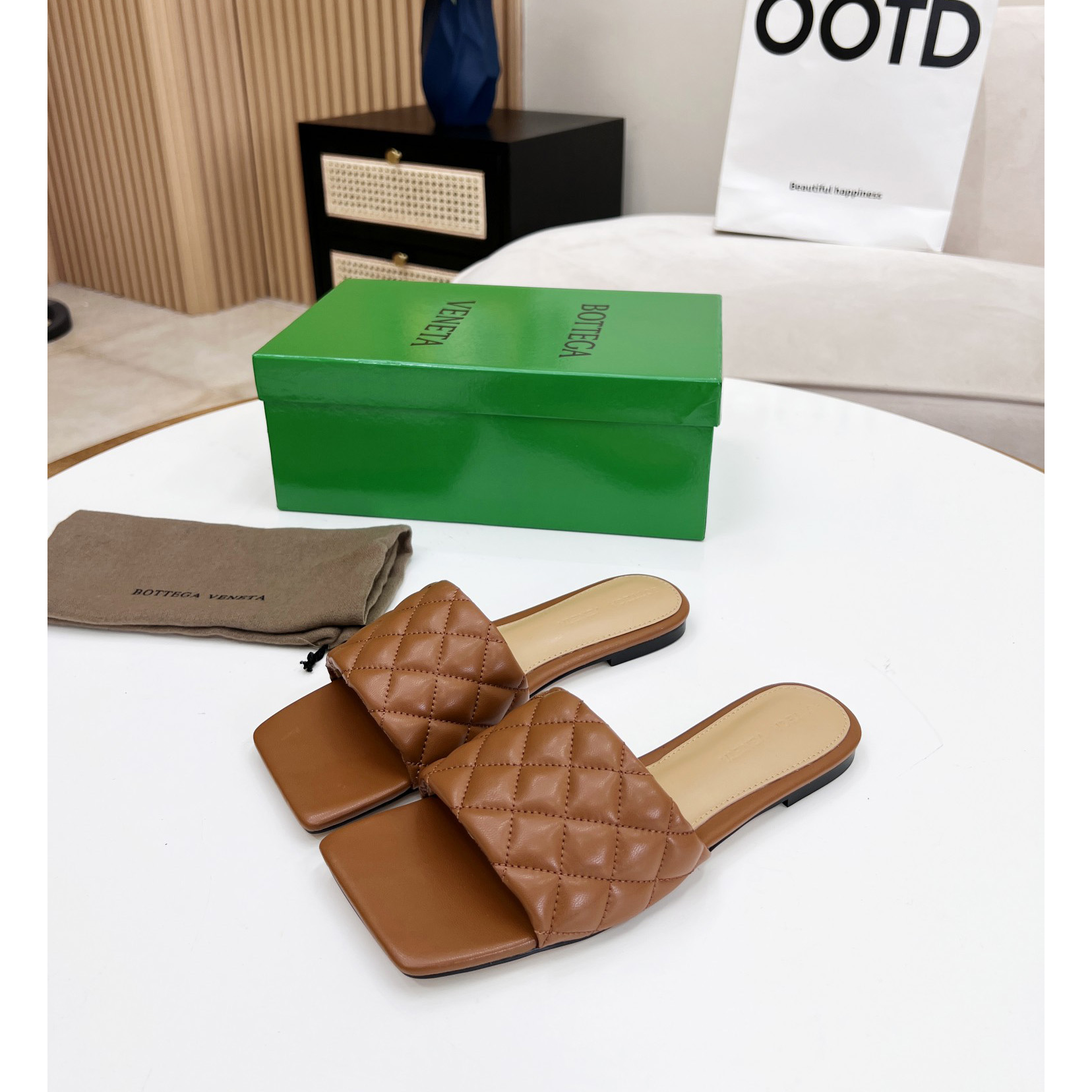 Bottega Veneta Padded Leather Sandals - FashionPlug