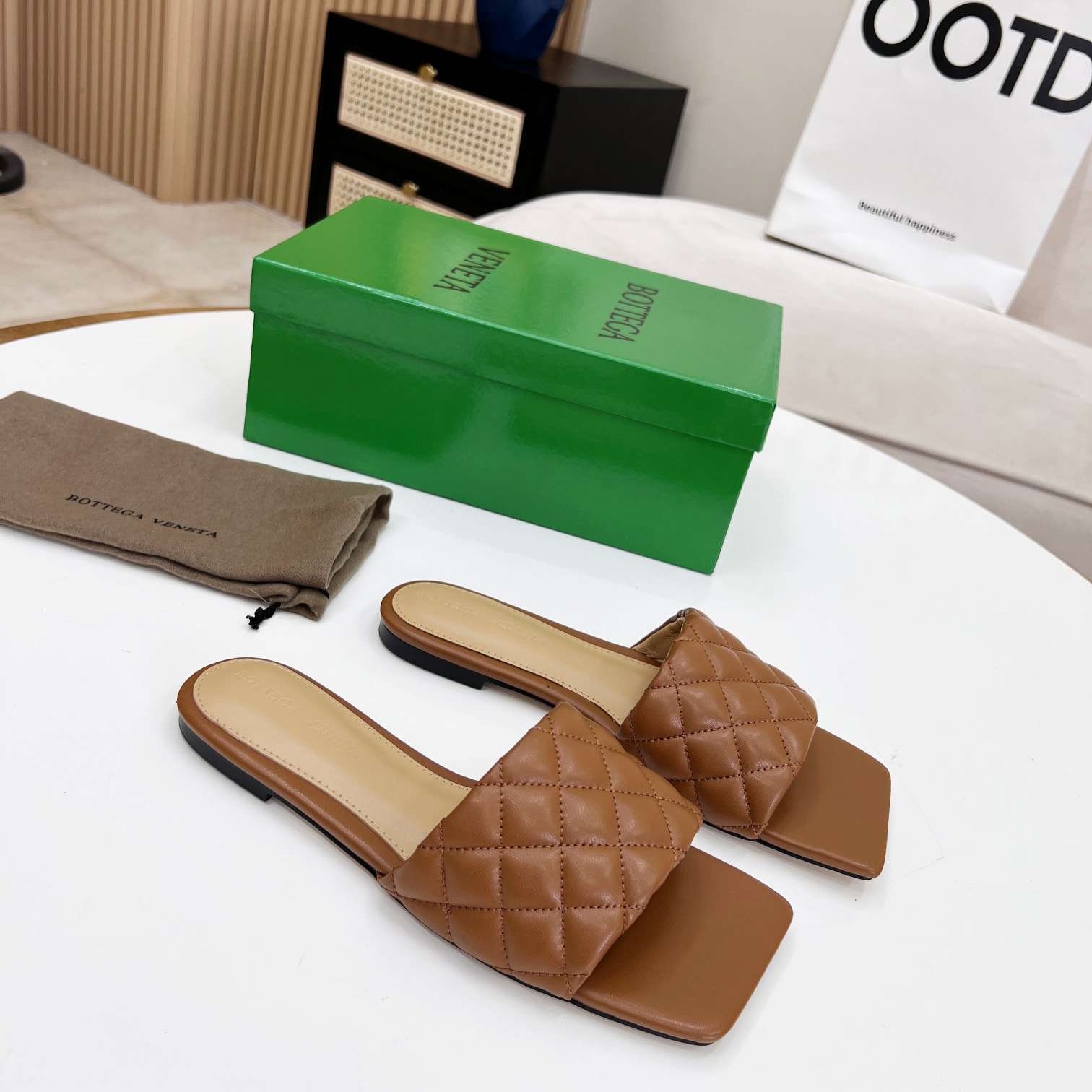 Bottega Veneta Padded Leather Sandals - FashionPlug