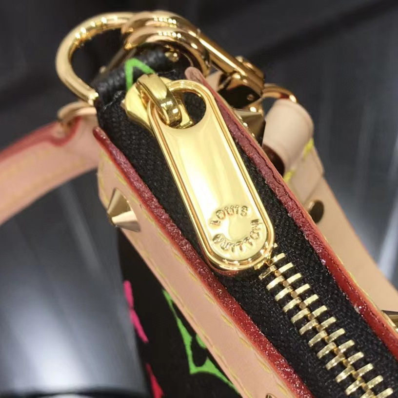 Louis Vuitton Monogram Shoulder Bag（21-13-3cm） - FashionPlug