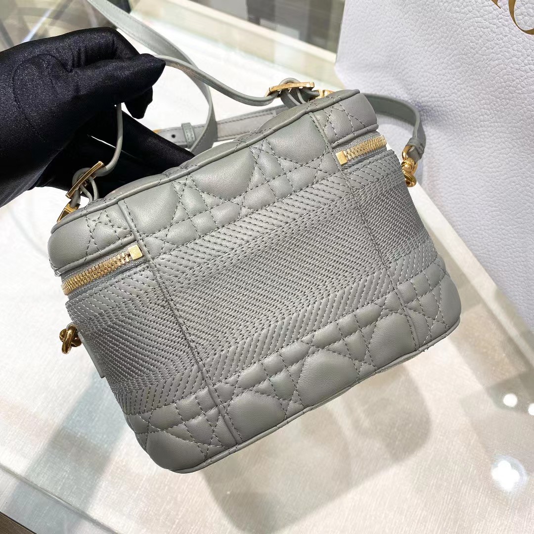Dior Travel Handbag（18.5-13-10CM） - FashionPlug