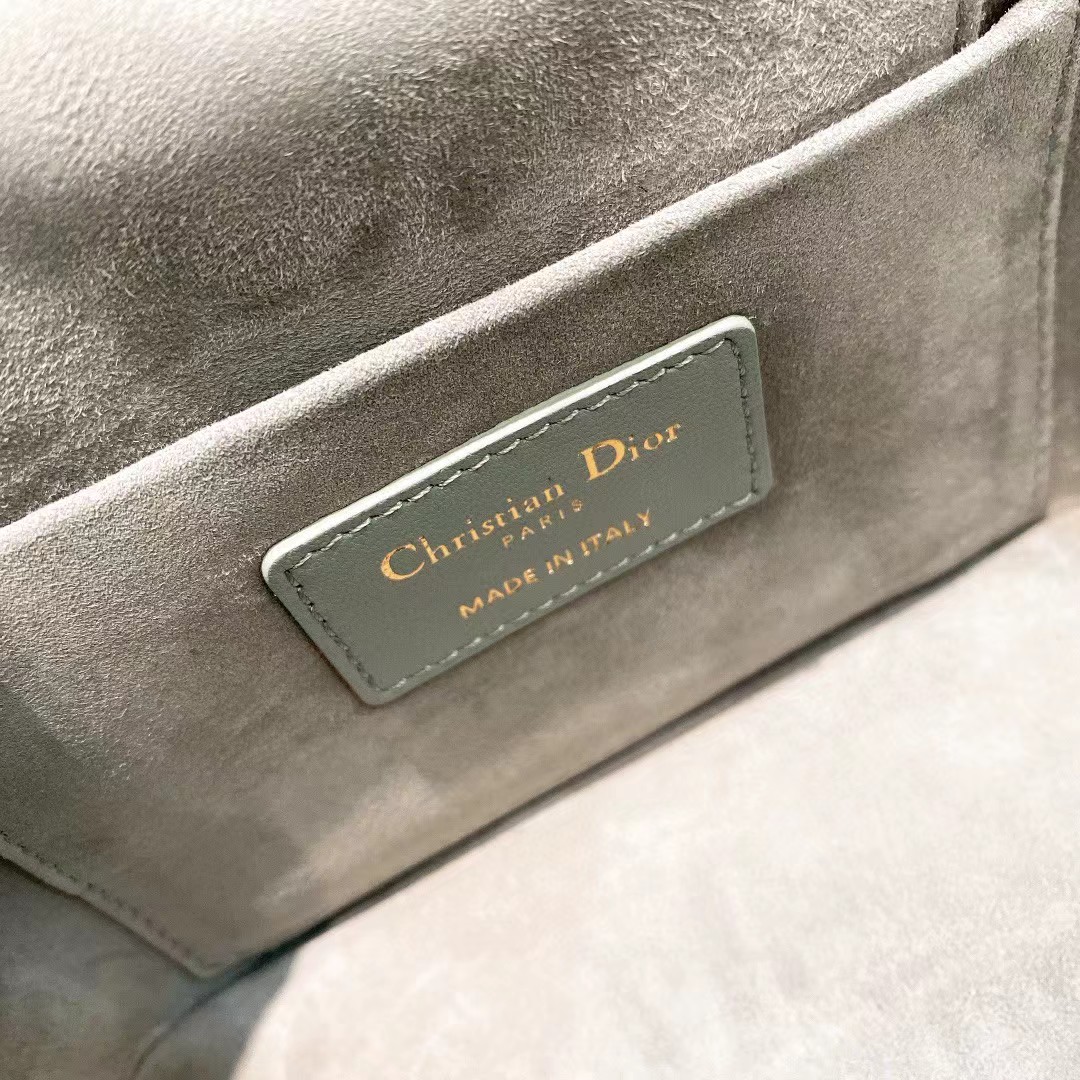 Dior Travel Handbag（18.5-13-10CM） - FashionPlug
