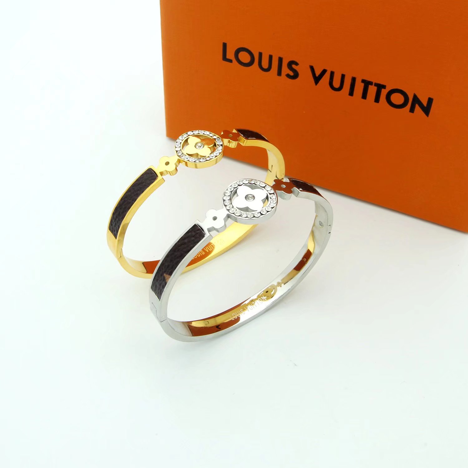 Louis Vuitton Bracelet - FashionPlug