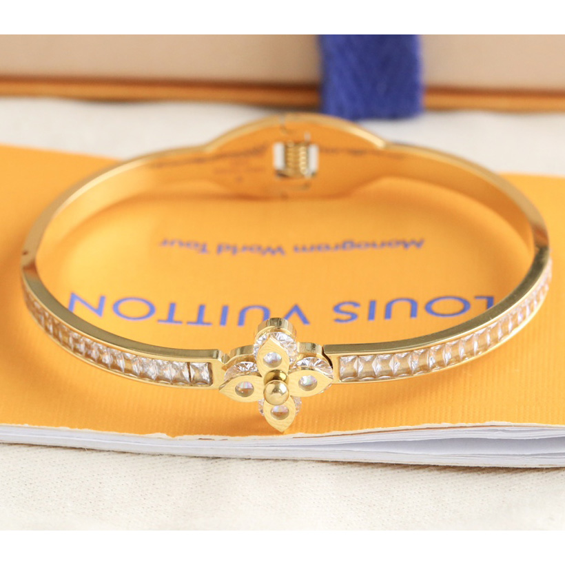 Louis Vuitton Bracelet - FashionPlug