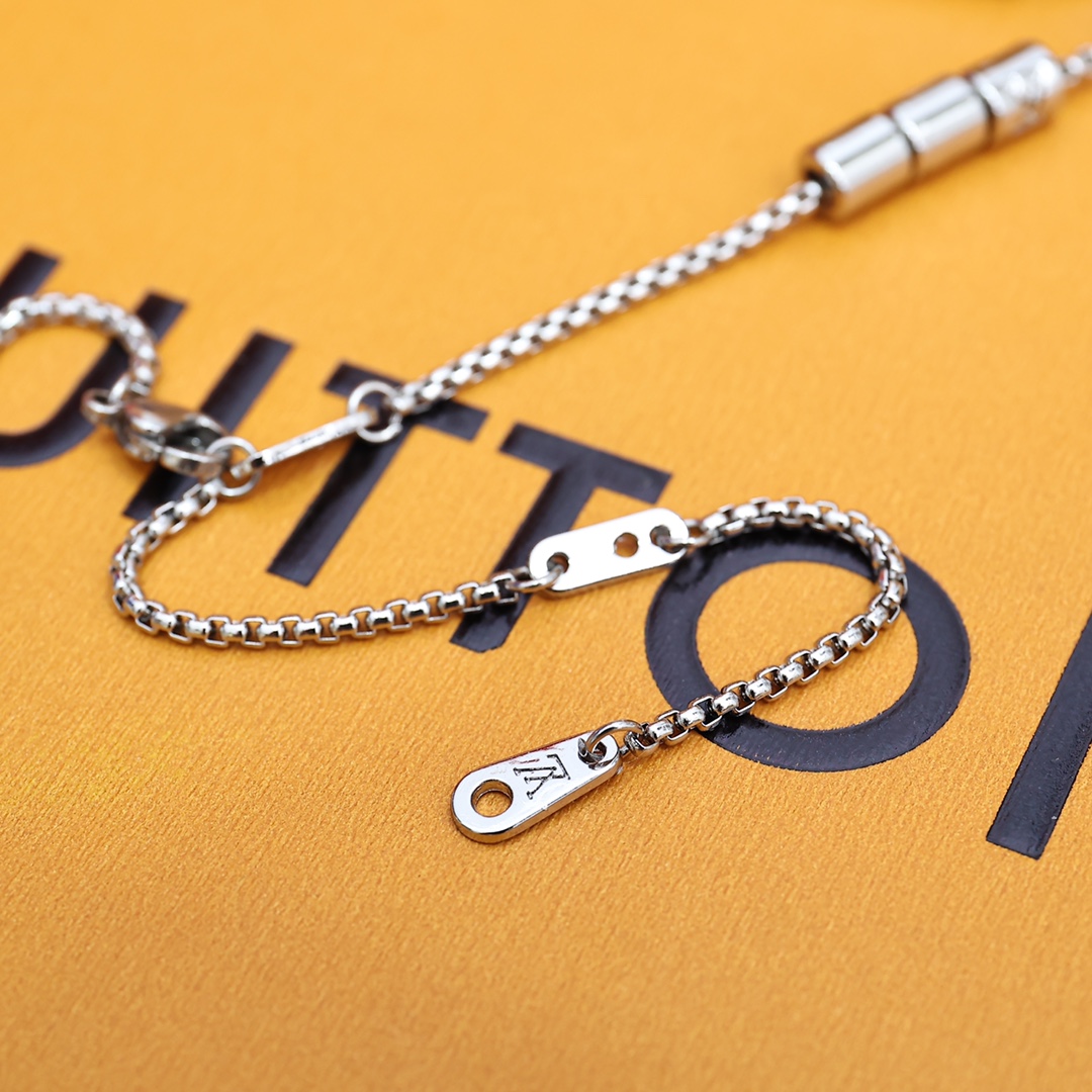Louis Vuitton Paradise Necklace - FashionPlug