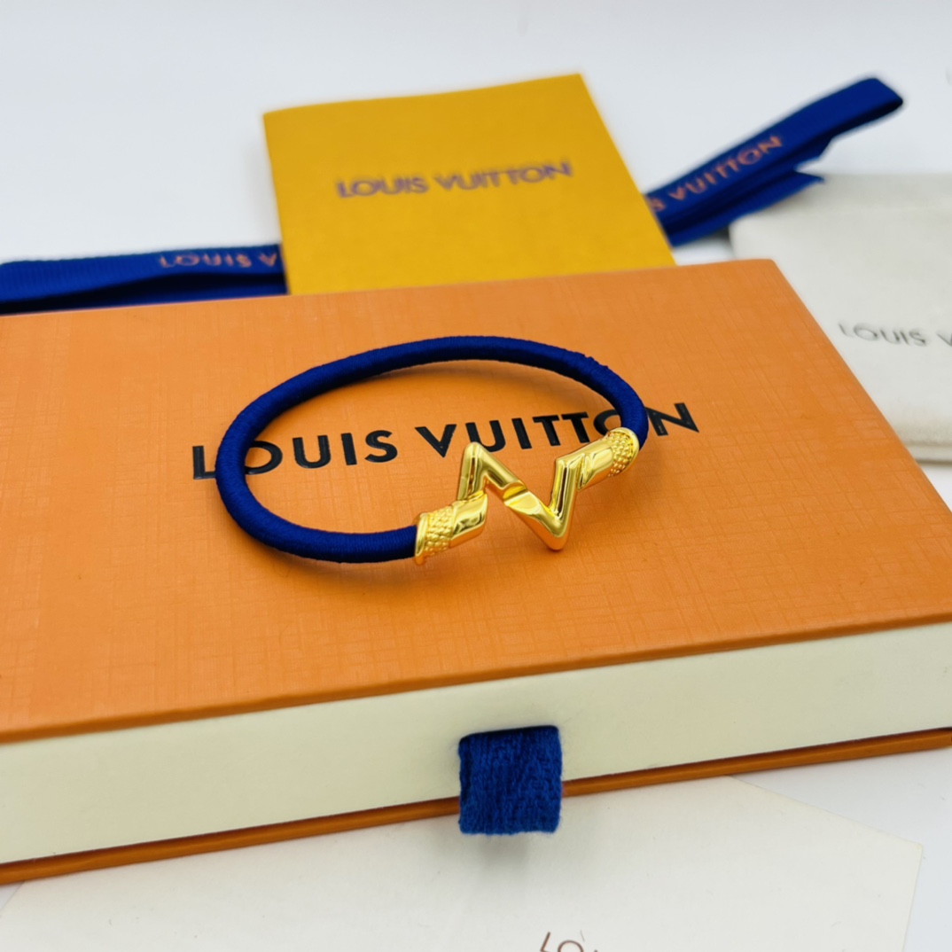 Louis Vuitton LV Volt Play 18K Bracelet - FashionPlug