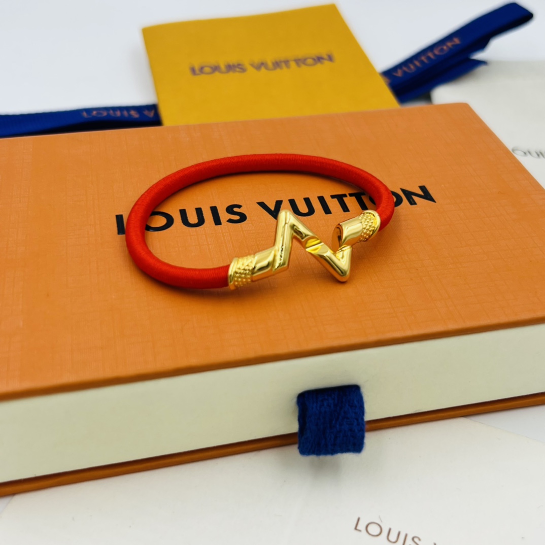 Louis Vuitton LV Volt Play 18K Bracelet - FashionPlug