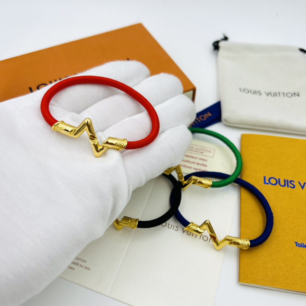 Louis Vuitton LV Volt Play 18K Bracelet - FashionPlug