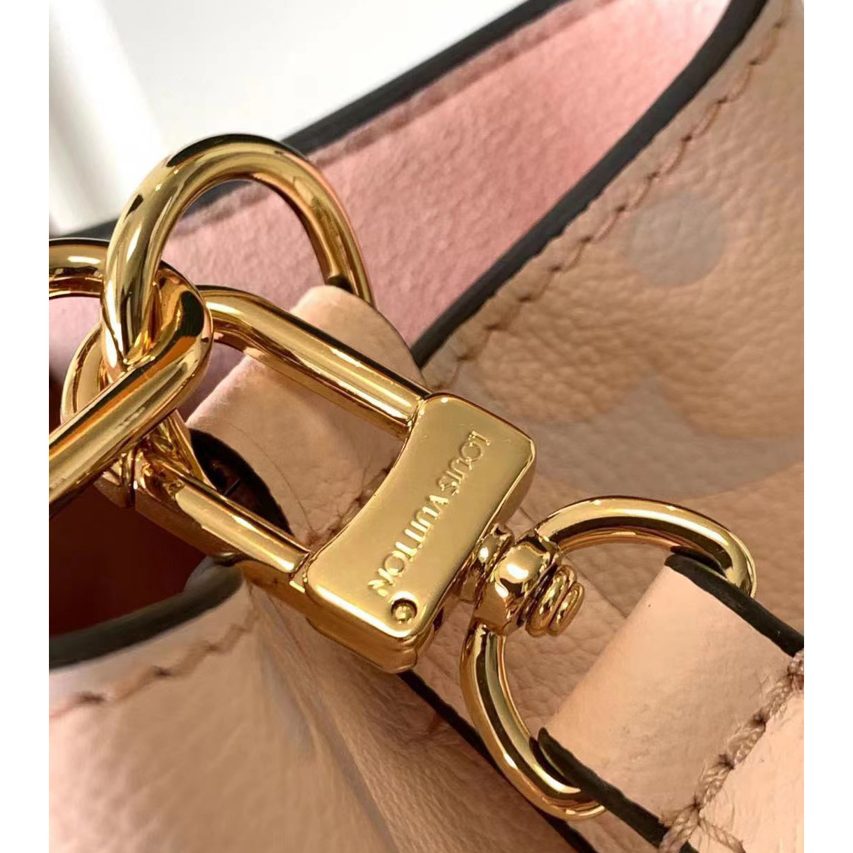 Louis Vuitton Monogram Bucket Bag （20*20*13cm） - FashionPlug
