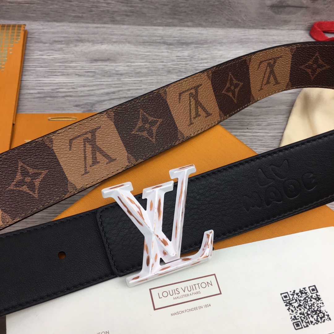 Louis Vuitton Squared LV 40mm Belt - FashionPlug