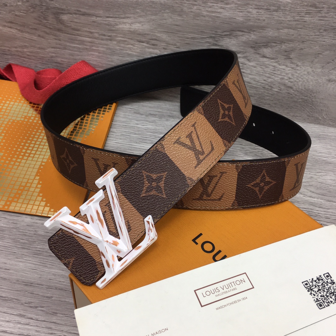 Louis Vuitton Squared LV 40mm Belt - FashionPlug