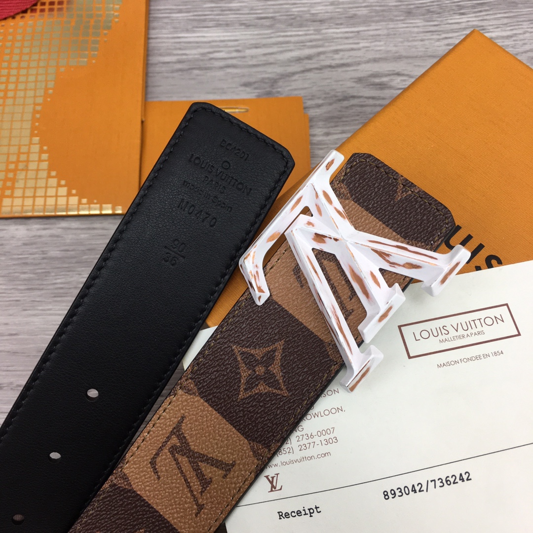 Louis Vuitton Squared LV 40mm Belt - FashionPlug