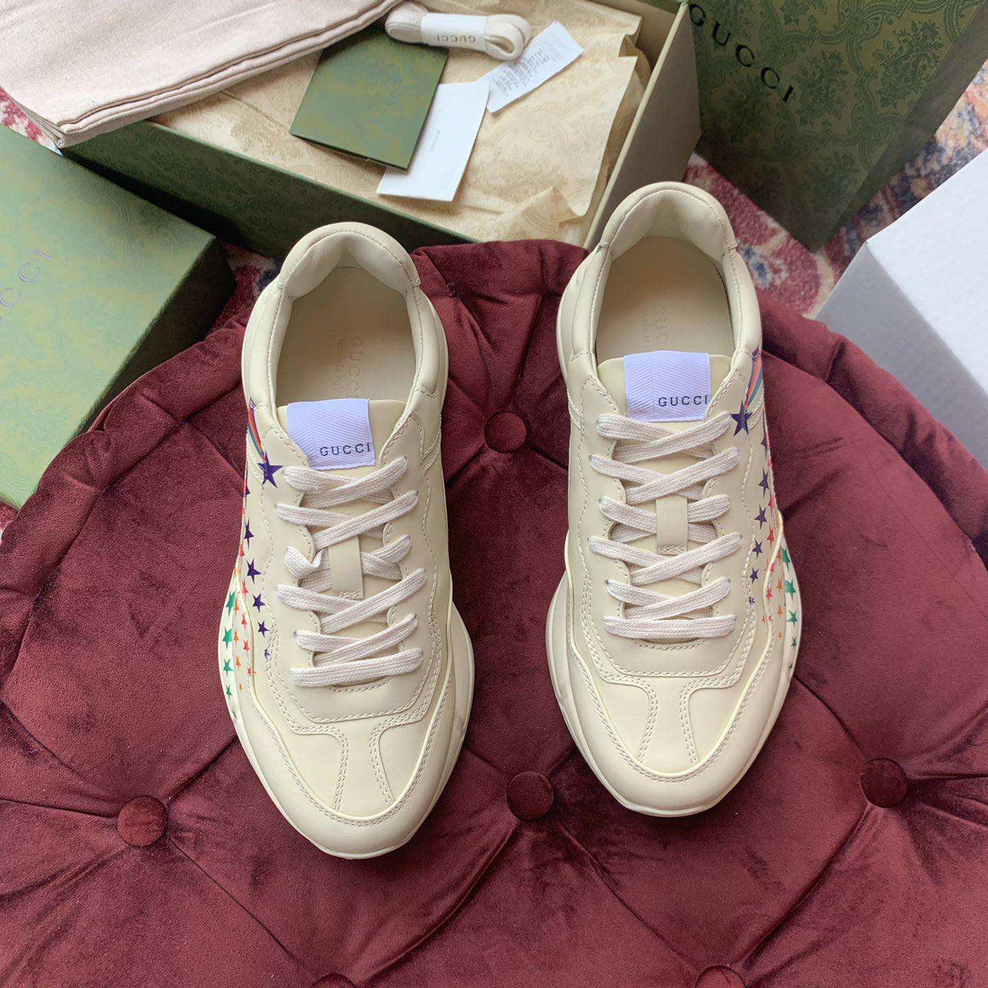 Gucci Men's Rhyton Sneaker In White - FashionPlug