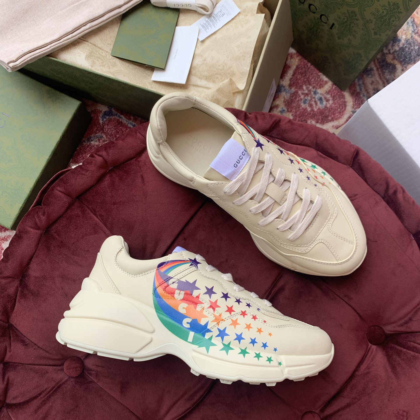 Gucci Men's Rhyton Sneaker In White - FashionPlug