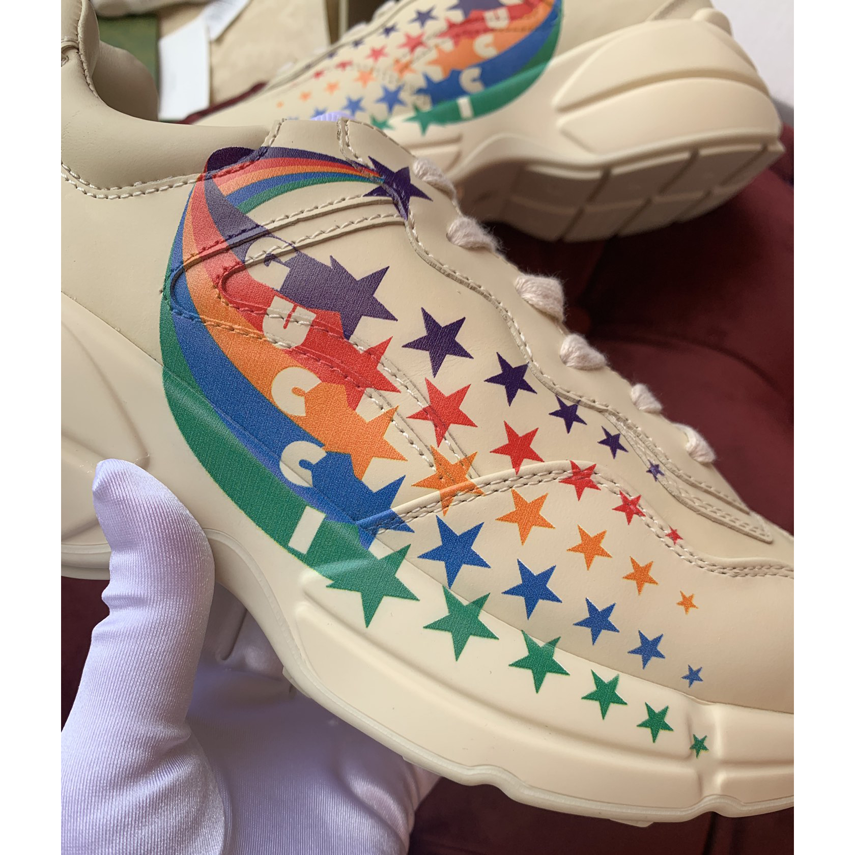 Gucci Men's Rhyton Sneaker In White - FashionPlug