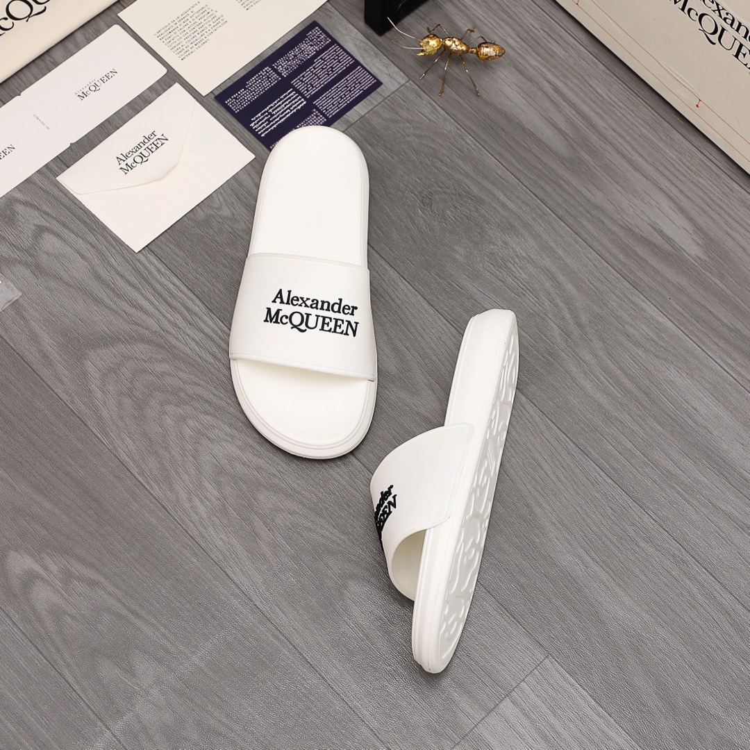 Alexander Mqueen Logo Slipper - FashionPlug