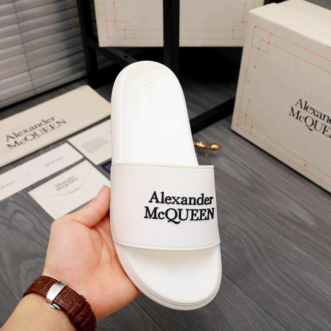 Alexander Mqueen Logo Slipper - FashionPlug
